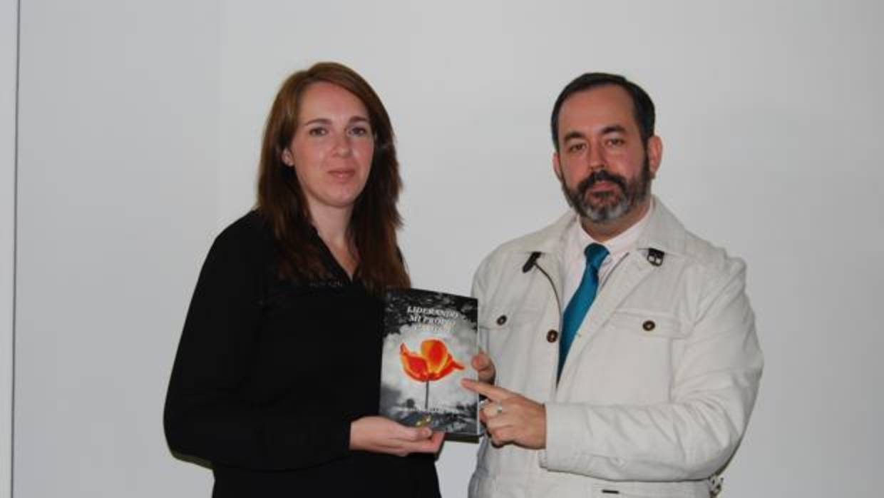Sergio Cebolla y Patricia Roldán, fundadores de Sivana ediciones, ubicada en Tocina y Los Rosales
