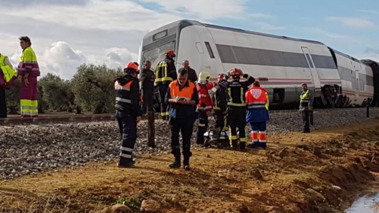 El tren descarrilado en Alcalá