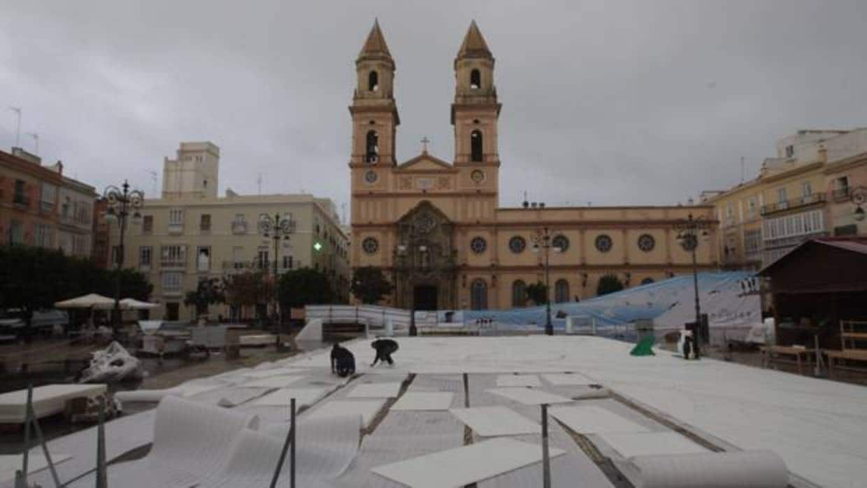 La pista de hielo, en la Plaza de San Antonio de Cádiz