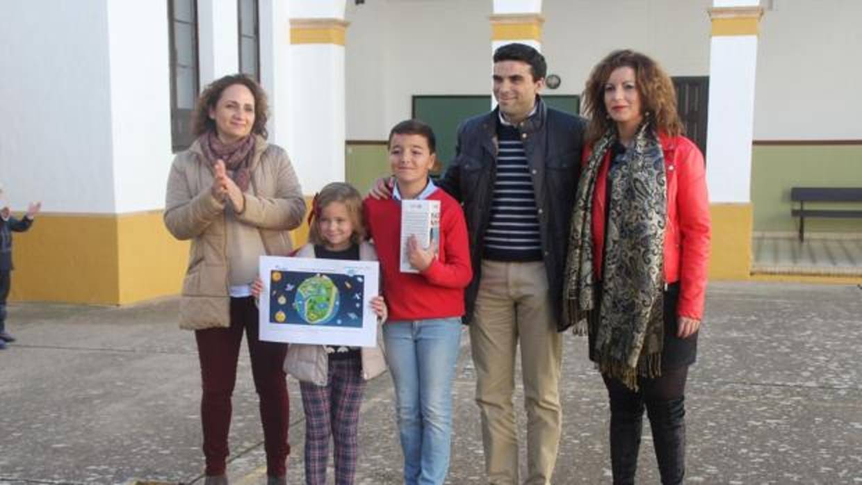 Dos escolares de Morón han ganado un concurso sobre la utilización del agua residual