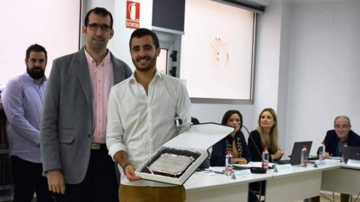Manuel Jesús Caño ha ganado el Premio de Investigación del Colegio de Fisioterapeutas de Andalucía.