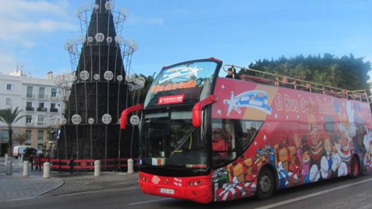 El Bus de la Ilusión está especialmente decorado