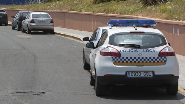 Un repartidor de comida da positivo por cocaína cuando conducía una moto en Castilleja de la Cuesta