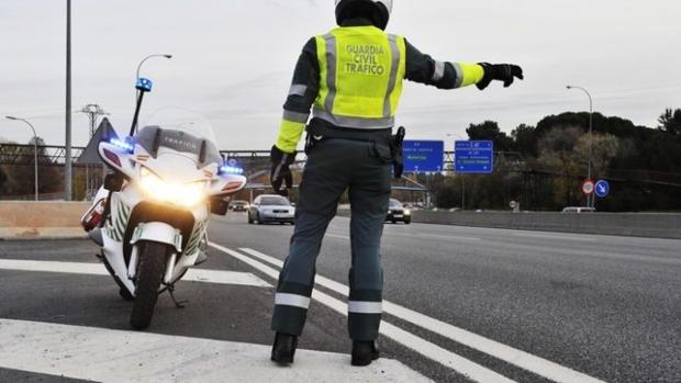 Detenido por supuestamente embestir las puertas de acceso de un casino de San Roque