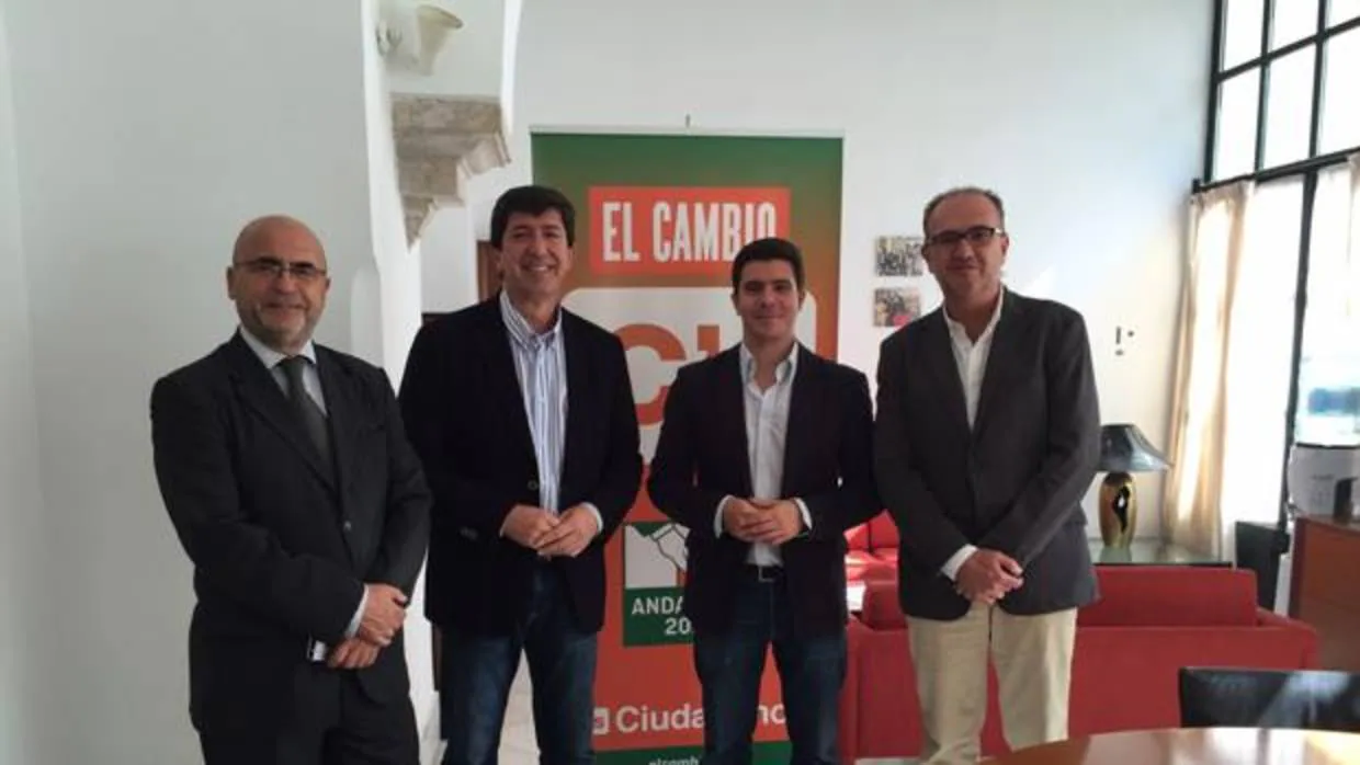 Representantes de Ciudadanos con el presidente de la Film Comission, Carlos Rosado.