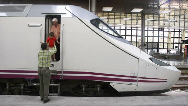 Renfe amplía el servicio entre Cádiz y Madrid con un tren más por sentido los jueves, viernes y domingos
