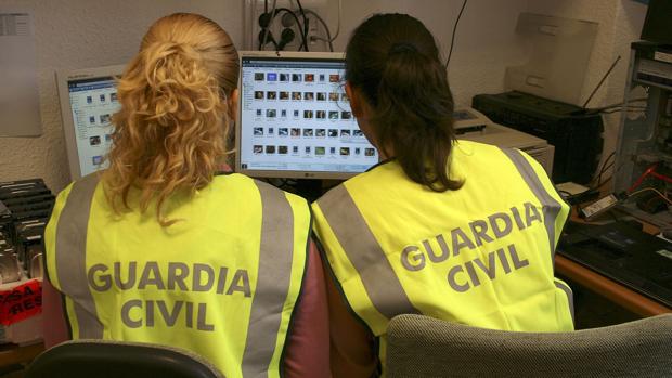 Descubren un entramado de estafas por internet tras una denuncia en Marchena