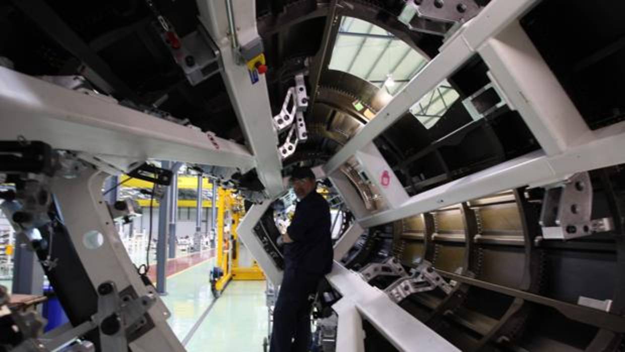 Línea de montaje en la planta de Alestis del Trocadero, en Puerto Real