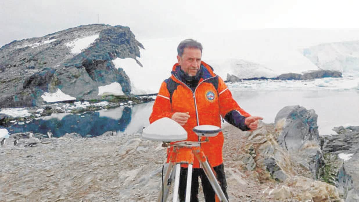 Rajoy lamenta la «triste noticia» del oficial fallecido en la Antártida