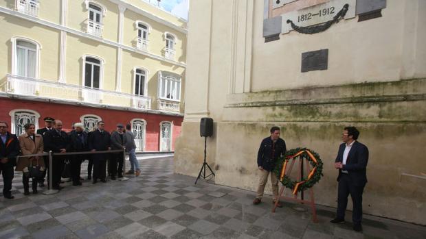 Un homenaje a 'La Pepa' cada vez más descafeinado