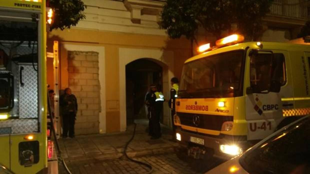 El Ayuntamiento de El Puerto facilita un alojamiento a las quince personas evacuadas en el incendio