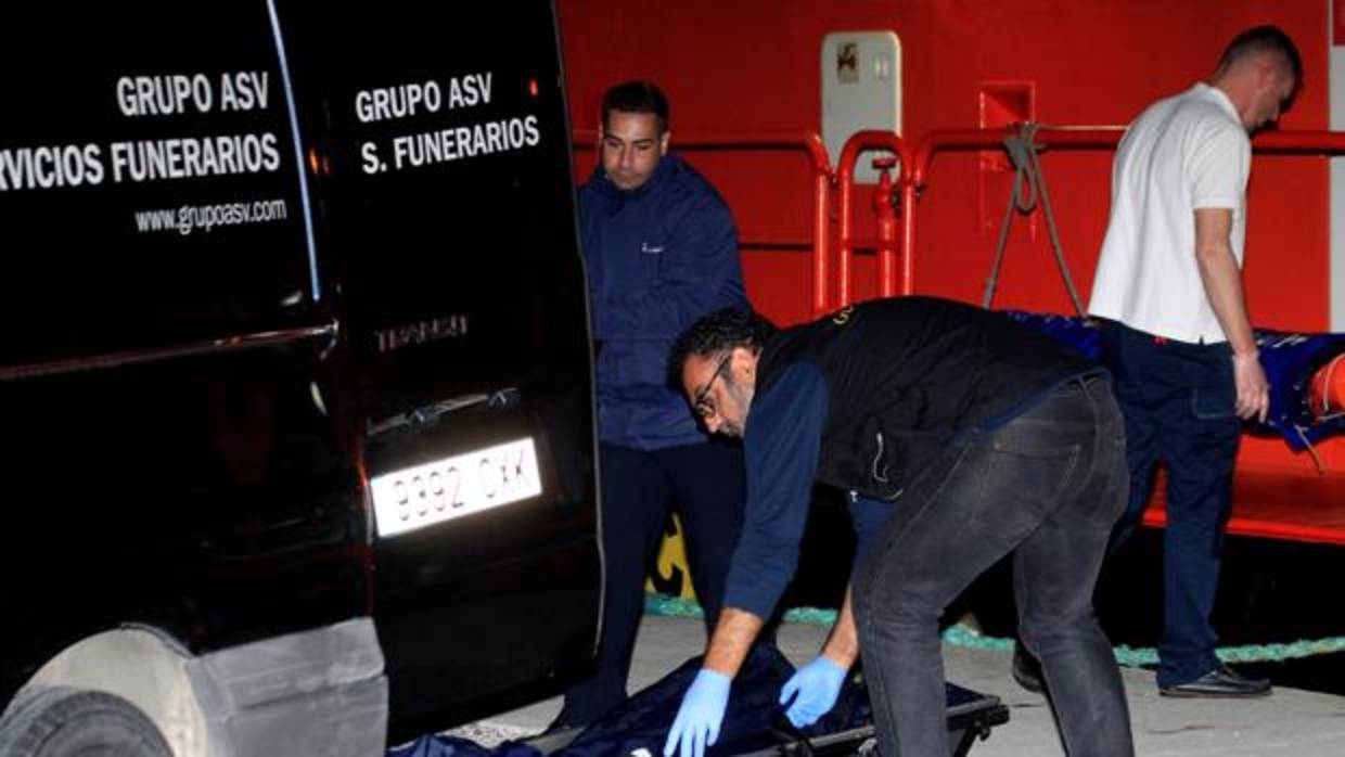 Uno de los cadáveres localizados en la noche del pasado domingo.