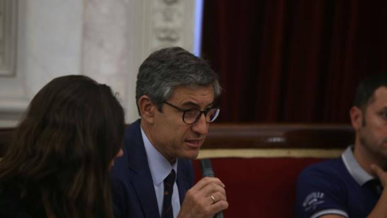 El portavoz de Ciudadanos, Juan Manuel Pérez Dorao, durante una intervención en el Pleno.