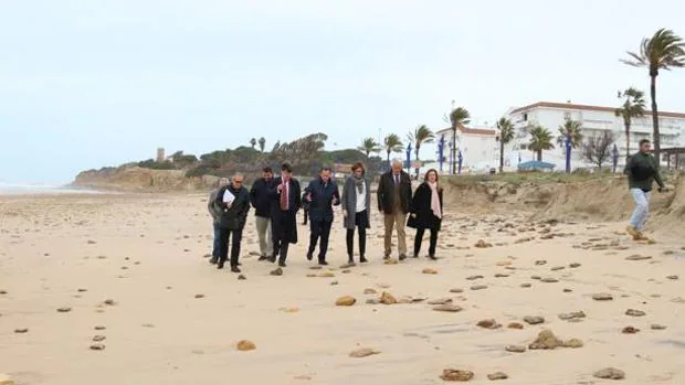Chiclana sigue preocupada por el estado de las playas
