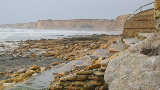 Comienza un dragado de emergencia en el puerto de Conil