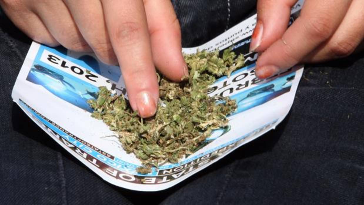 El detenido fue sorprendido con más de un kilo de marihuana