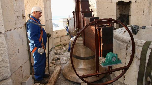 La Catedral de Cádiz recupera sus campanas