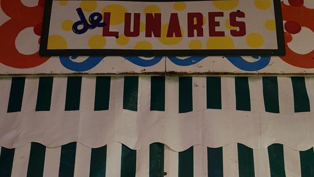 La Policía clausura una caseta por vender alcohol a menores