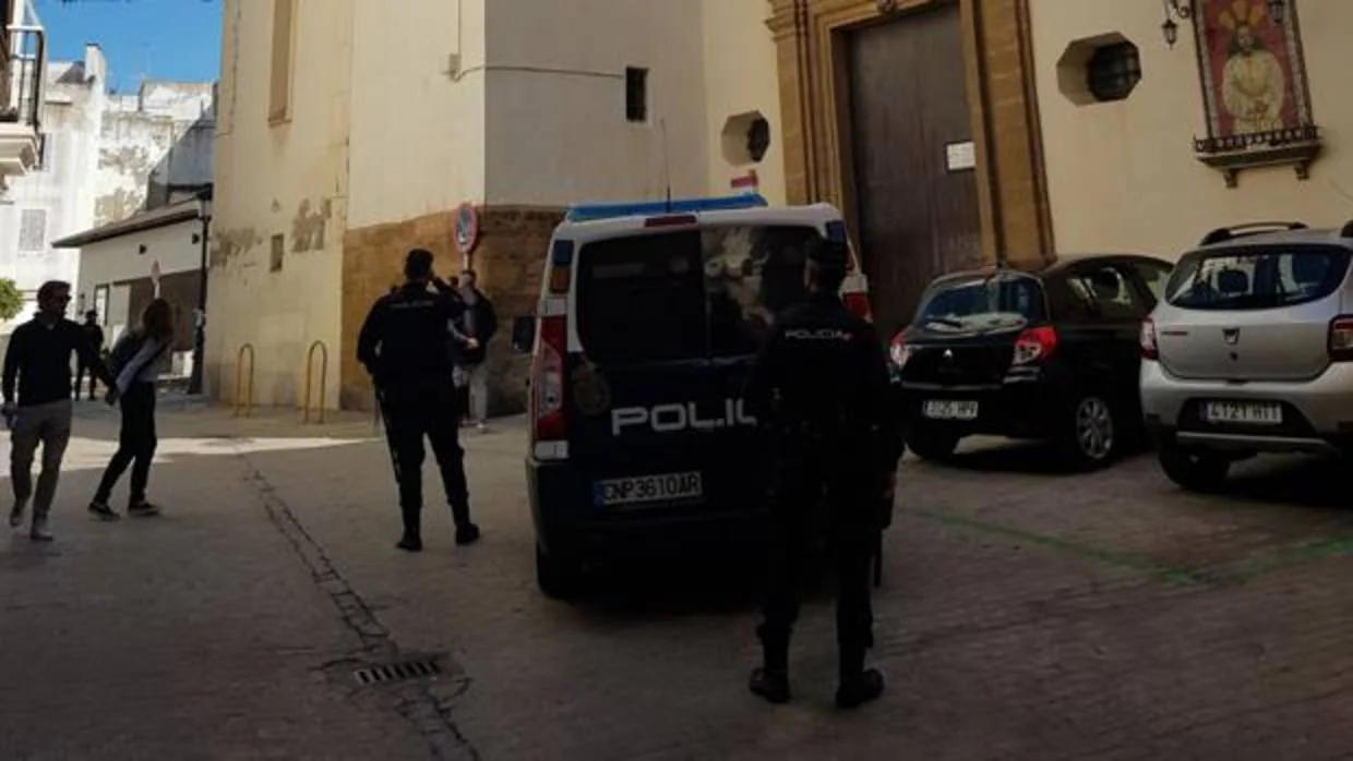 Detenido en Cádiz un joven que contaba con dos órdenes de búsqueda para ingresar en prisión