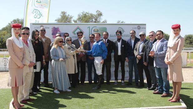 Los petrodólares cabalgaron en el hipódromo nazareno