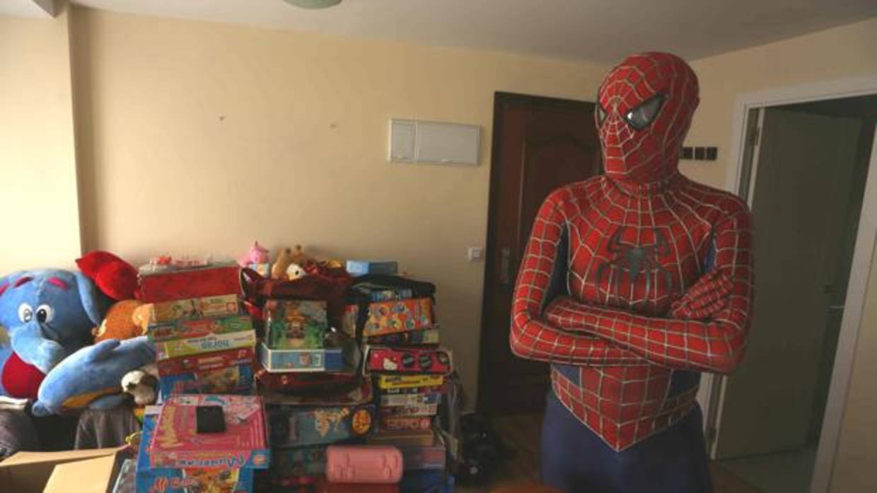 El Spiderman de Cádiz: «No tengo más poderes que nadie, simplemente ganas de ayudar»