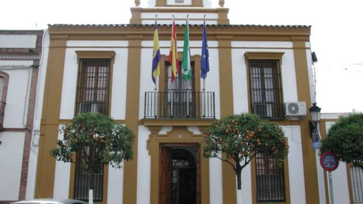 Fachada del Ayuntamiento de Gines