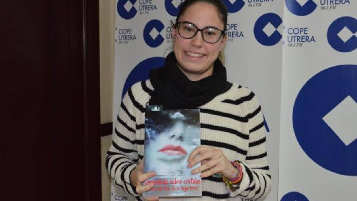 La joven María del Mar de la Vega, que con solo 23 años ya ha publicado dos libros
