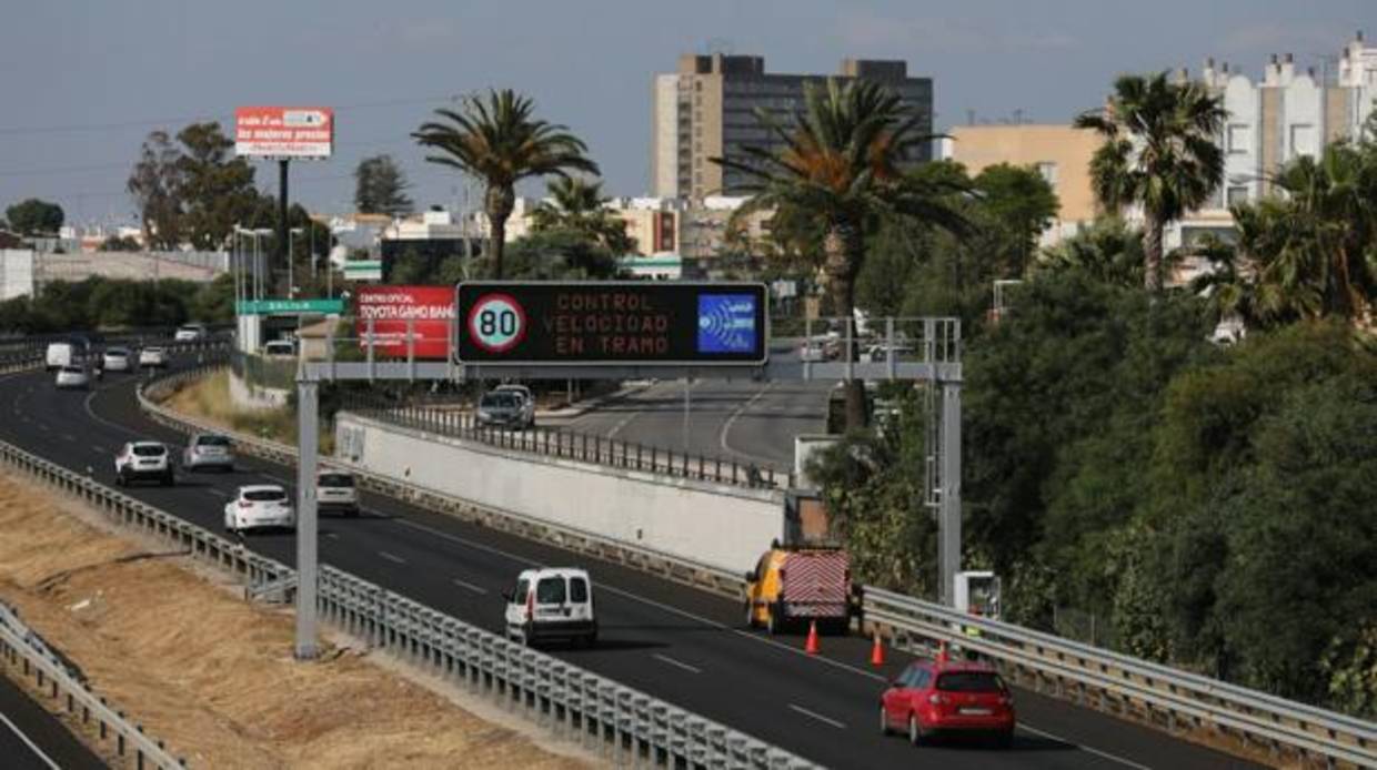 Señalización del radar de tramo instalado en San Fernando