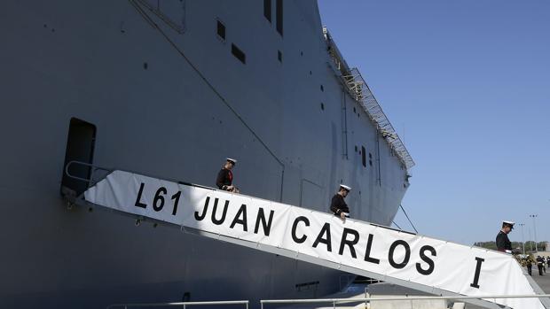 España exhibe al ‘Juan Carlos I’ en India