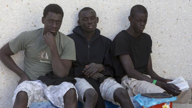 SOS, más y más pateras y sin sitio a dónde ir