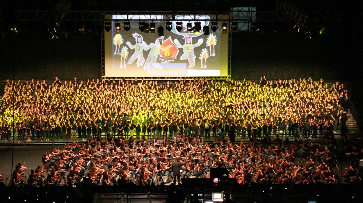 La música une en Sevilla a 1.200 alumnos andaluces en el Auditorio Rocío Jurado