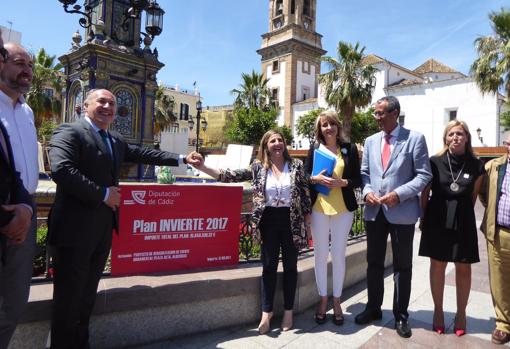 Irene García y José Ignacio Landaluce comprueban los beneficios que reporta el Plan Invierte de Diputación en Algeciras