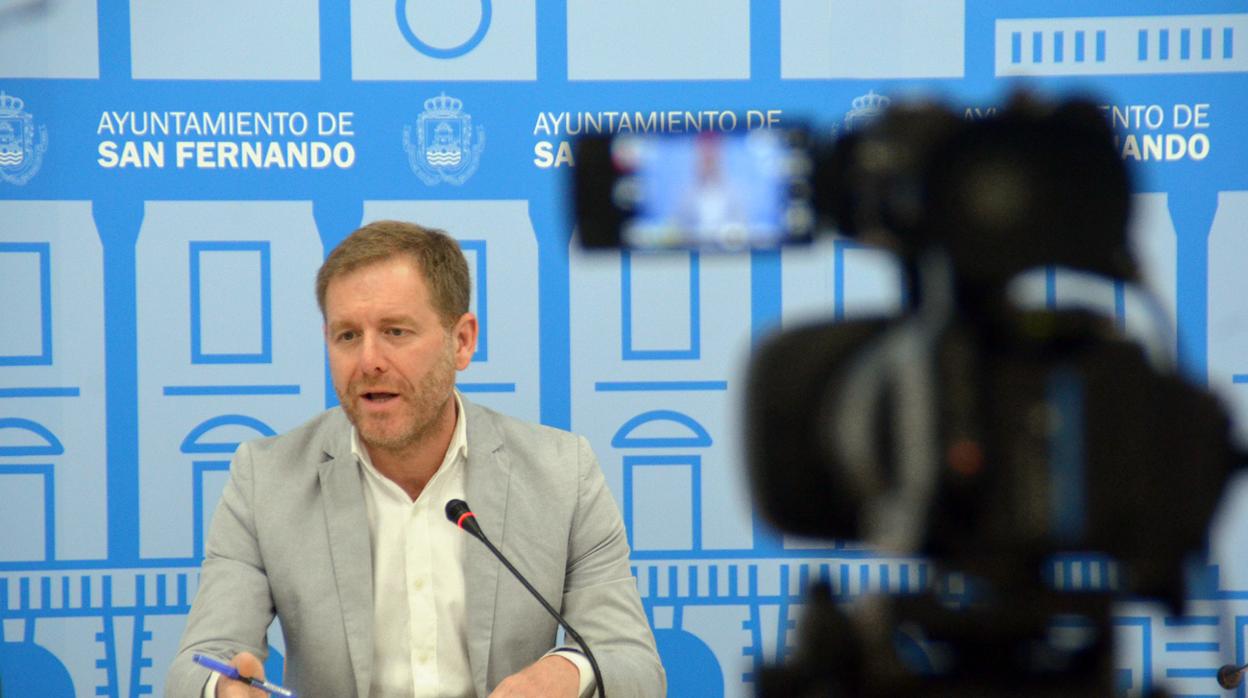 Presentan un borrador de presupuestos sin apoyo de la oposición