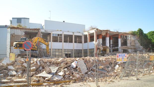 Derriban el antiguo mercado de La Paz