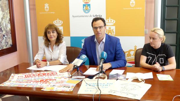 Seguridad, medio ambiente y compras, campañas veraniegas de los comerciantes lebrijanos