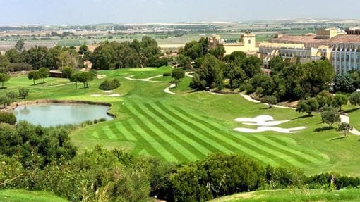 El enrome campo de golf del hotel Barceló de Jerez