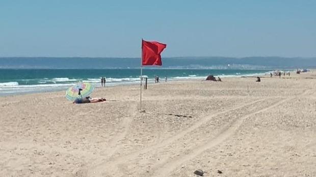 Prohibido el baño en Zahara