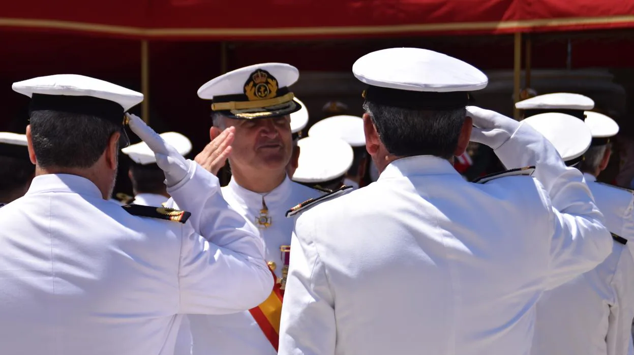 El almirante de la Flota durante los actos del día del Carmen este lunes.