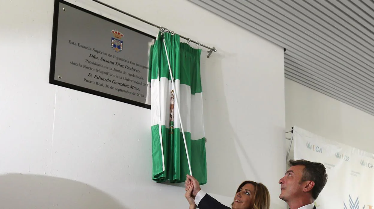 Susana Díaz y el rector, en la inauguración de Ingeniería en Puerto Real