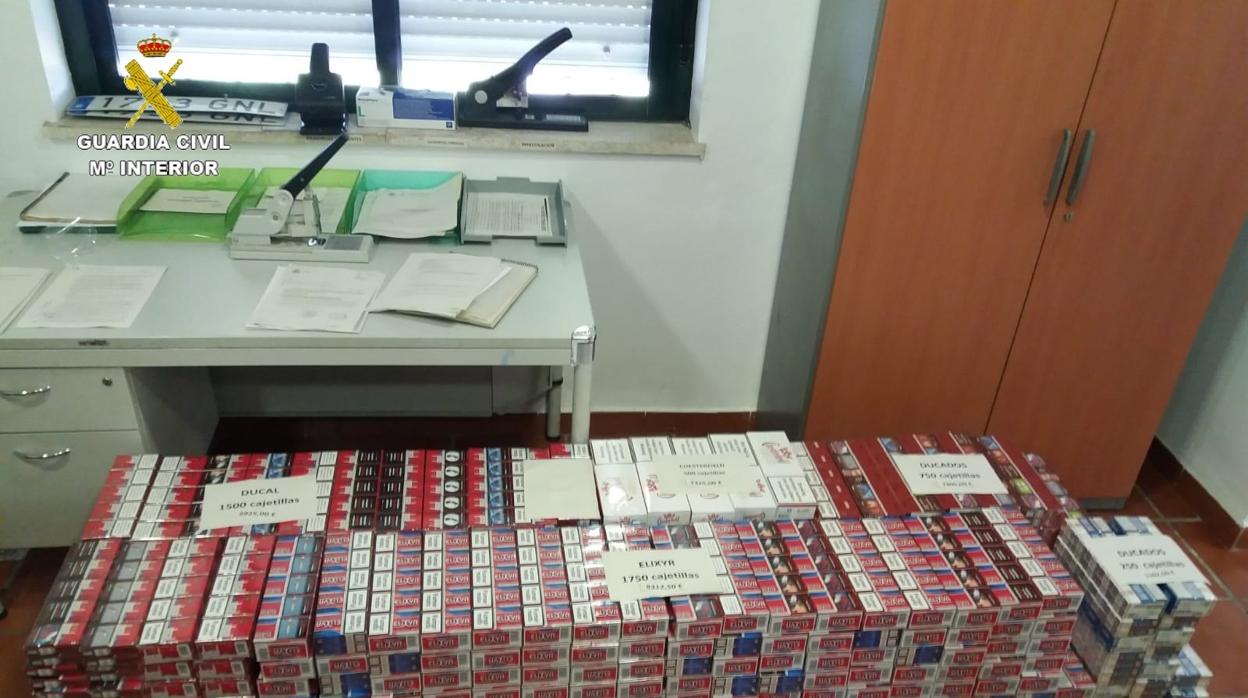 Detenida en San Roque con más de 4.500 cajetillas de tabaco de contrabando en su coche