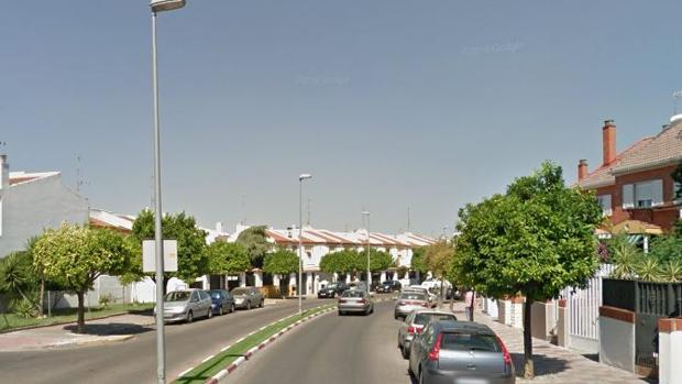 Una tubería rota mantiene sin agua a los vecinos de Santa Eufemia este sábado