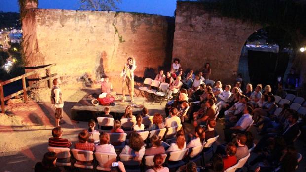 Teatro en la Torre Mocha del Castillo de Alcalá de Guadaíra