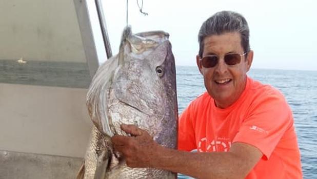 Una corvina de casi cuarenta kilos... en Cádiz