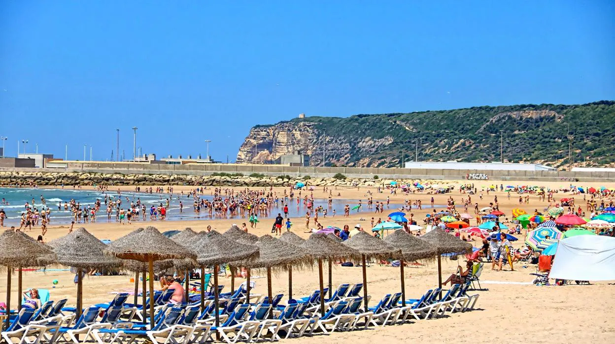 La playa del Carmen de Barbate gana el V concurso a la playa más accesible de España