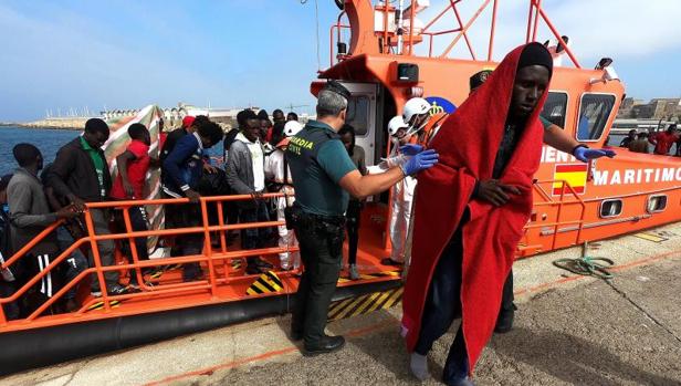 Piden al Gobierno una evaluación independiente de los migrantes del 'Open Arms'