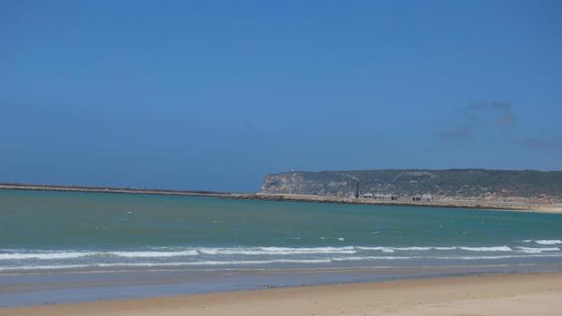 Aqualia defiende la calidad «excelente» del agua de las playas de Zahara y Barbate