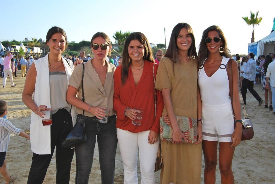 María Mateos, Paloma Argüeso, Macarena Mateos, Macarena Ruiz y Aurora Álvarez. 