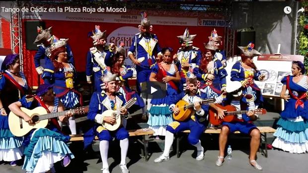 VÍDEO: La plaza Roja de Moscú a ritmo del tanguillo de Cádiz