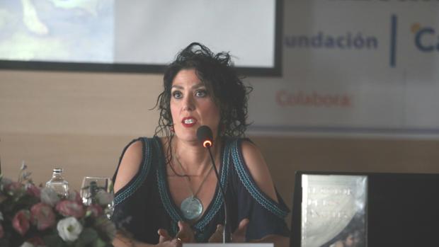 Eva Díaz Pérez: «La Literatura y el buen Periodismo rescatan la curiosidad de la gente»