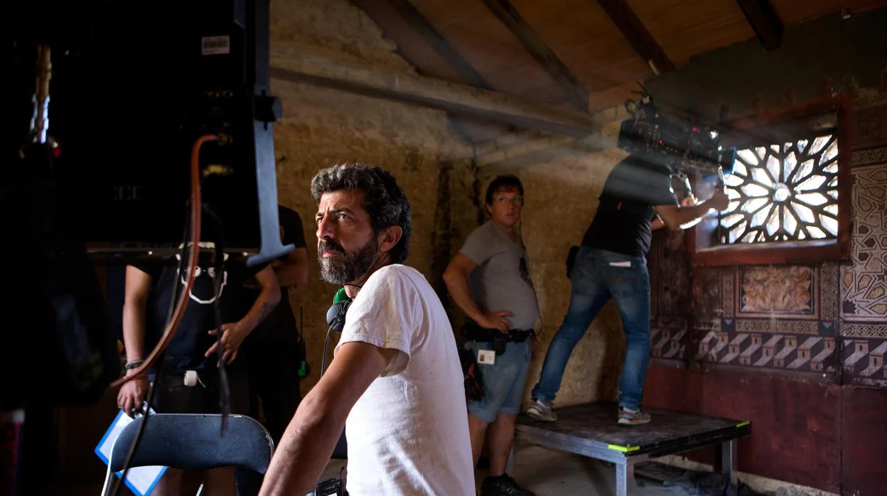 Alberto Rodríguez durante el rodaje de la primera temporada